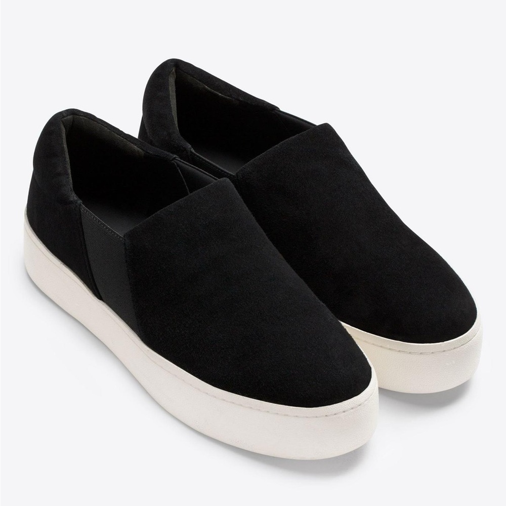 Vince Warren Black Slip-On Sneakers with White Soles | Size 7.5